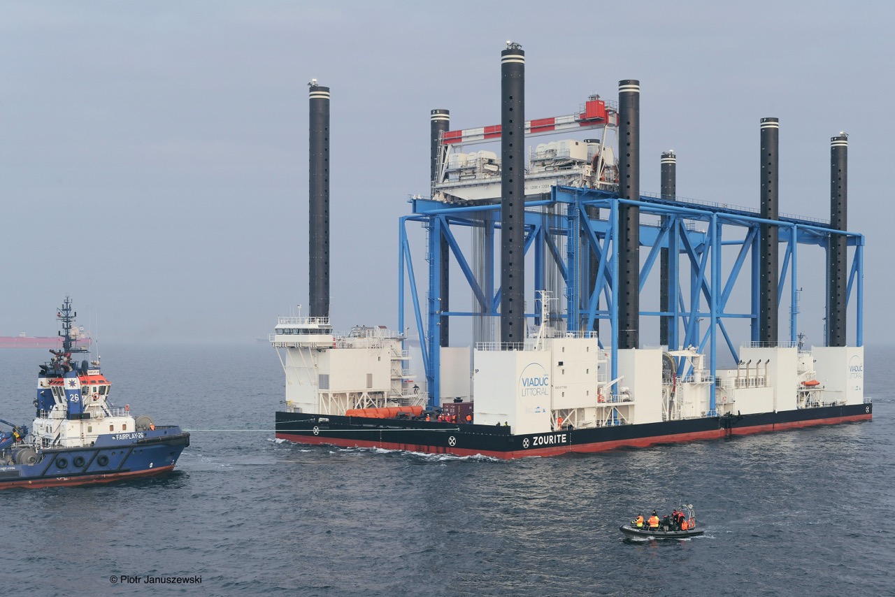 Enerpac a fabriqué la grue offshore la plus puissante du monde