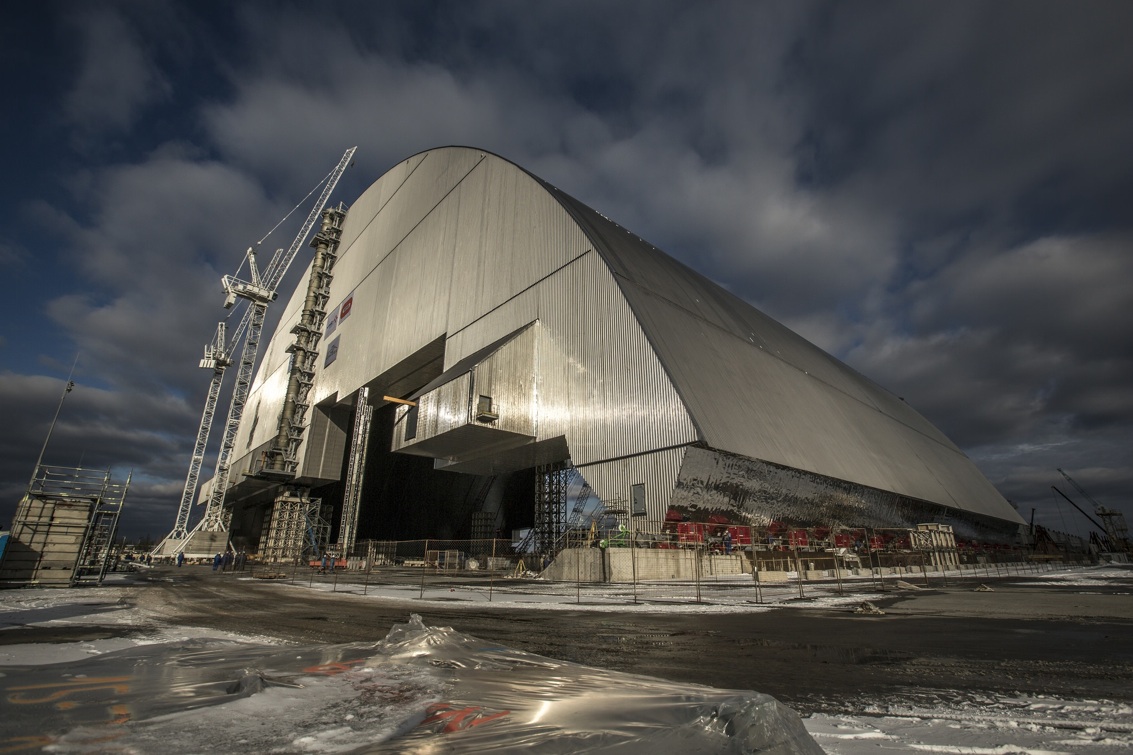 Tchernobyl : démarrage du poussage de la nouvelle enceinte