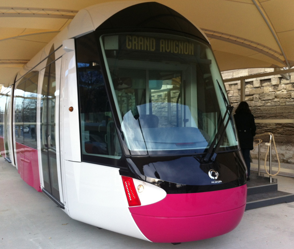 NGE et Alstom sur le chantier du tramway d’Avignon