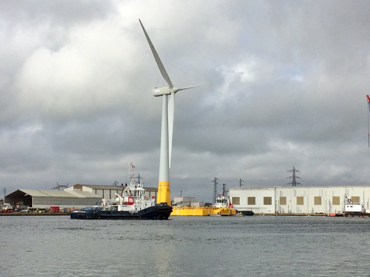 La première éolienne en mer flottante inaugurée à St-Nazaire
