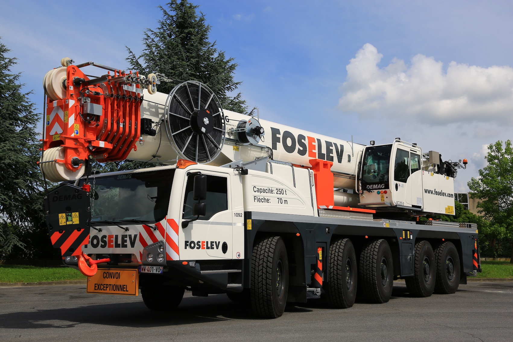Une nouvelle grue Terex 250 tonnes pour Foselev