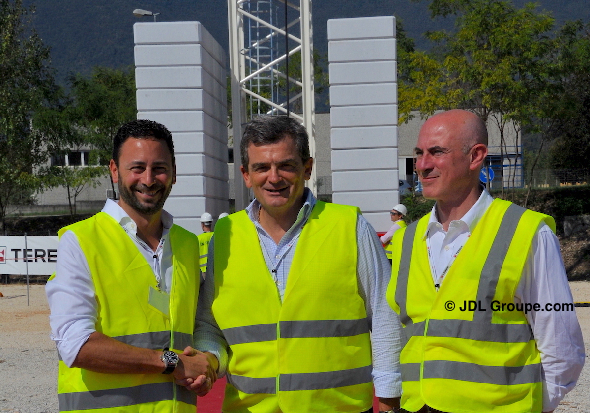 Ce jeudi 20 septembre, Steve Filipov Président de Terex Cranes a confié à Philippe Cohet Président d’Arcomet, la distribution des grues à tour Terex pour l’Allemagne.