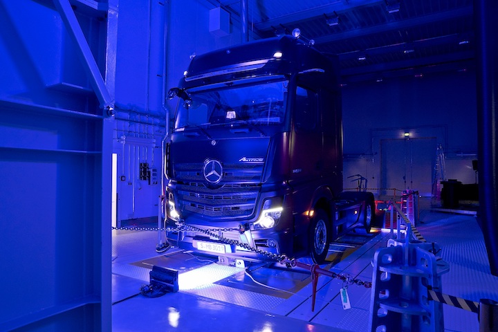 Mercedes-Benz inaugure son nouveau centre de tests