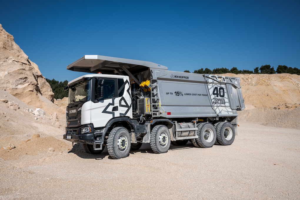 Scania sort une version  « lourde » pour les chantiers