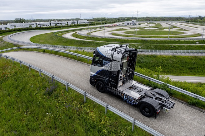 Mercedes teste son premier camion hydrogène