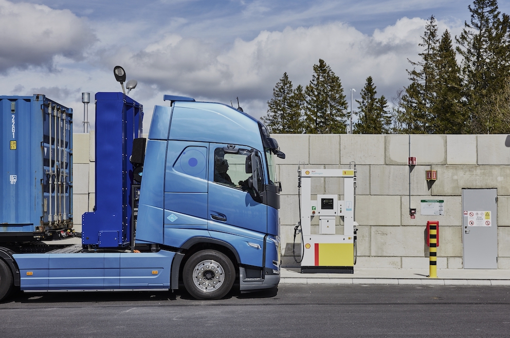 Camions hydrogène : premiers tests clients chez Volvo Trucks en 2025