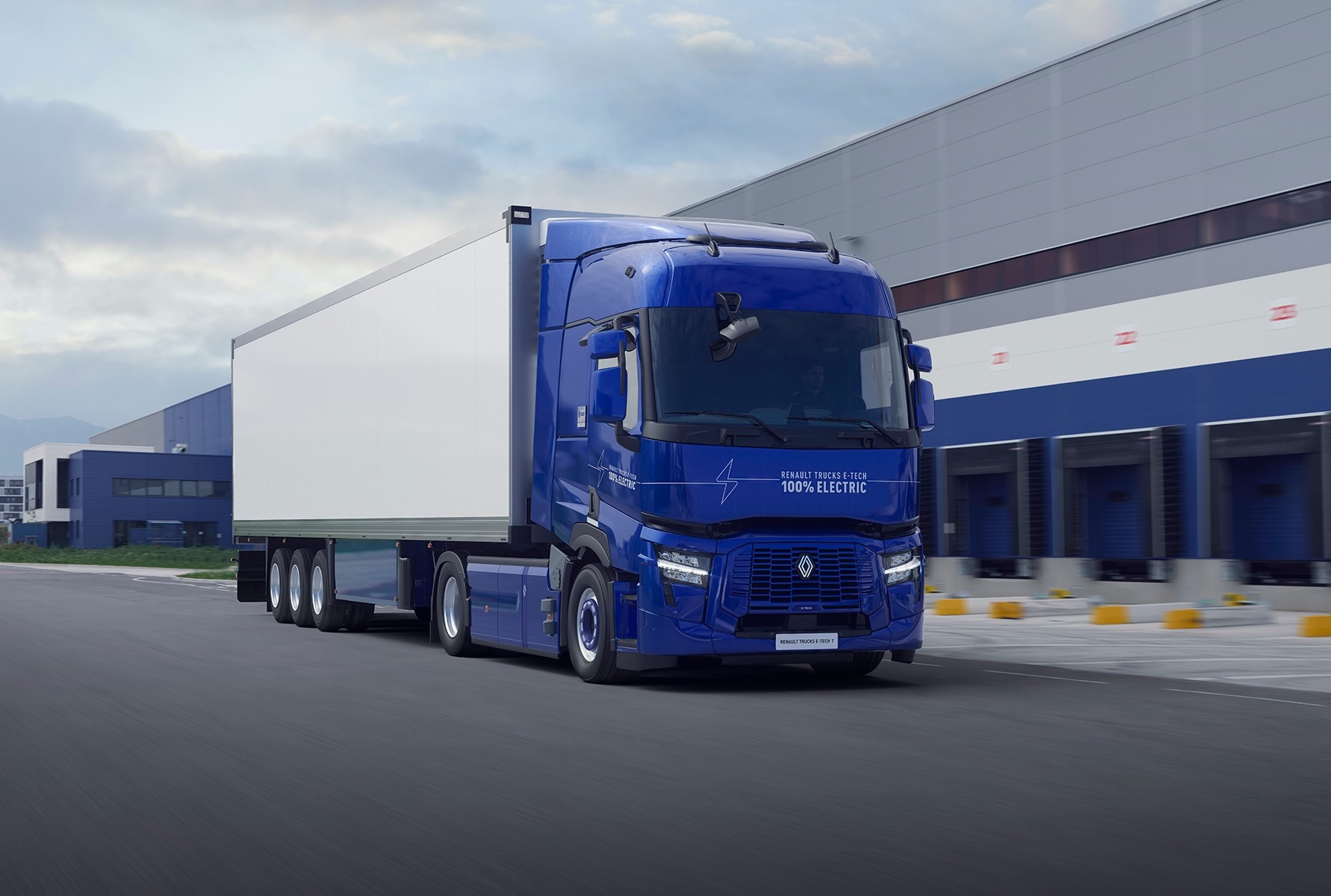 Renault Trucks unveils its new E-Tech T and C electric heavy-duty models