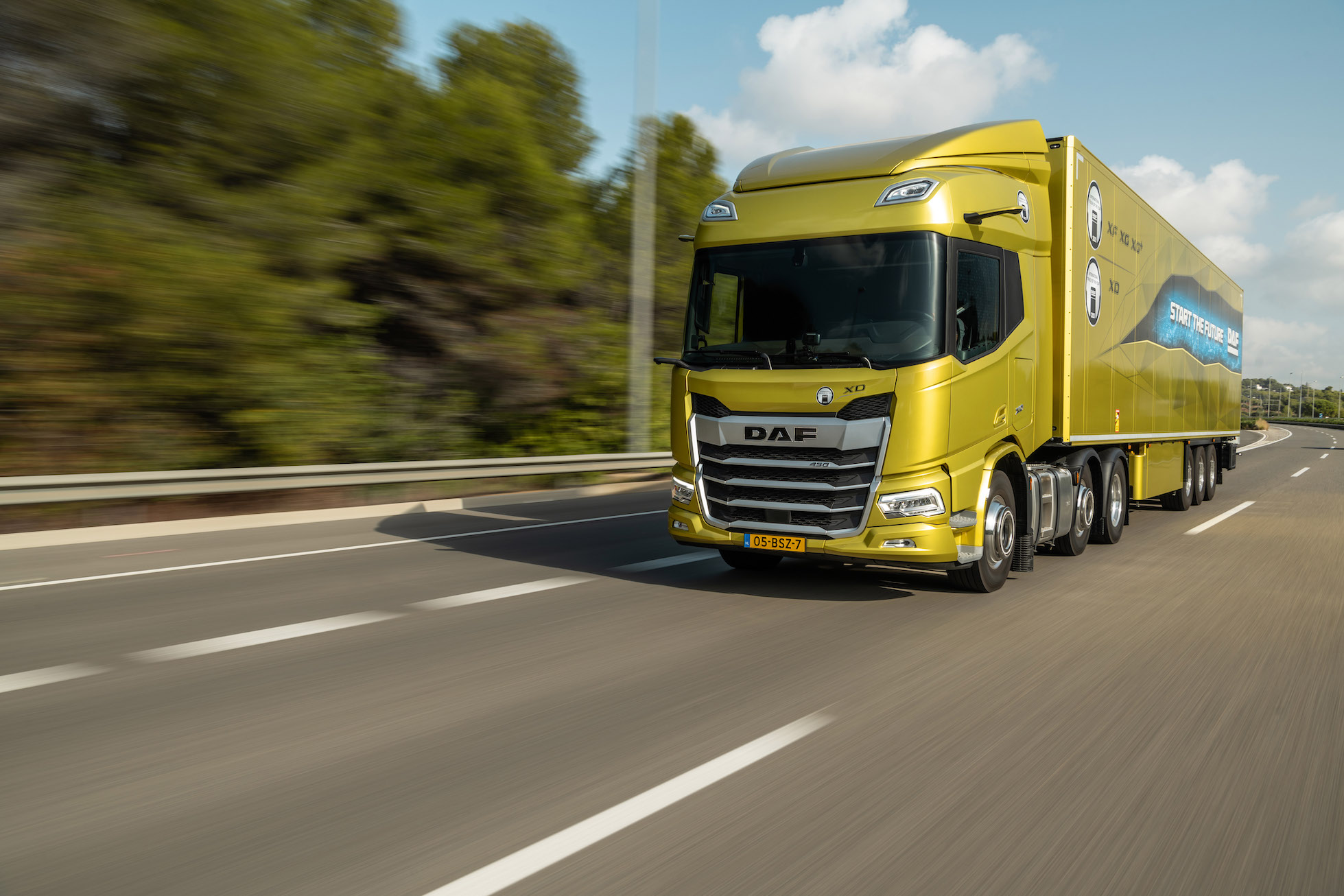 DAF XD trucks with new steered push axle-
