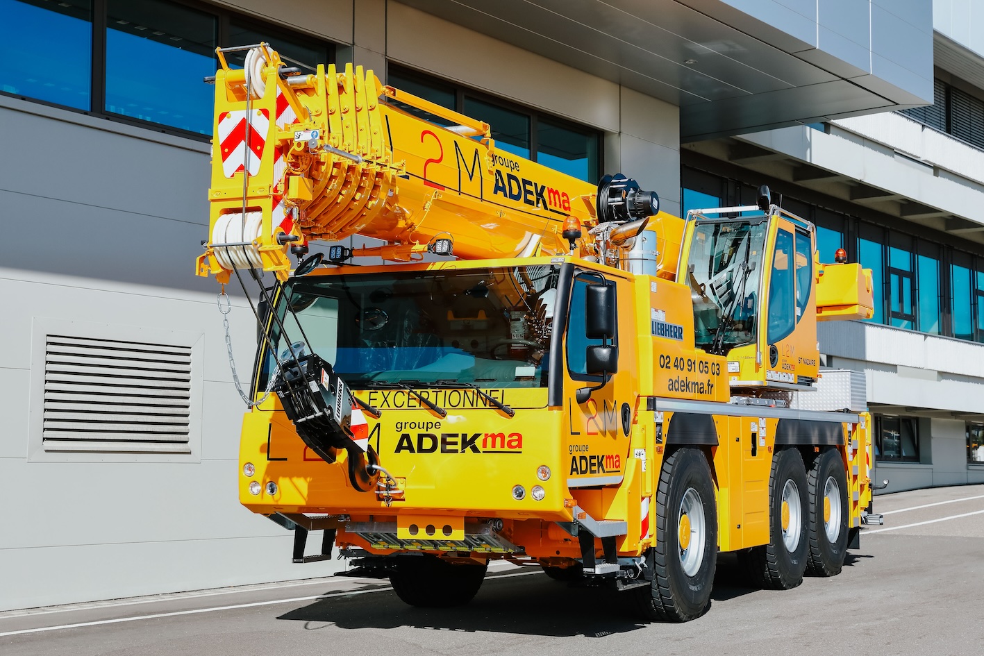 Adekma takes delivery of 3 new LTM1060-3.1 cranes