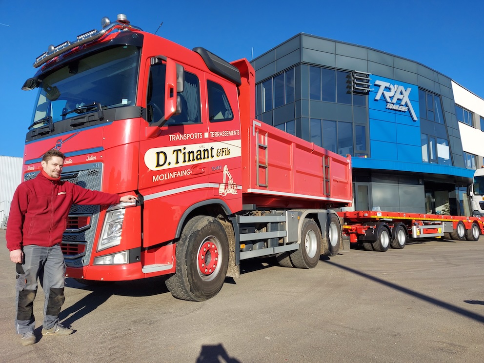 TR'AX delivers a new 4-axle trailer