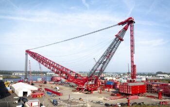 Mammoet SK6000 giant crane