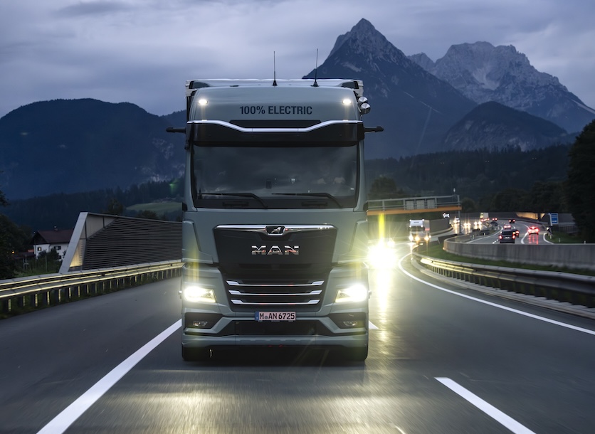 MAN et Dettendorfer testent la logistique nocturne zéro émission dans le col du Brenner