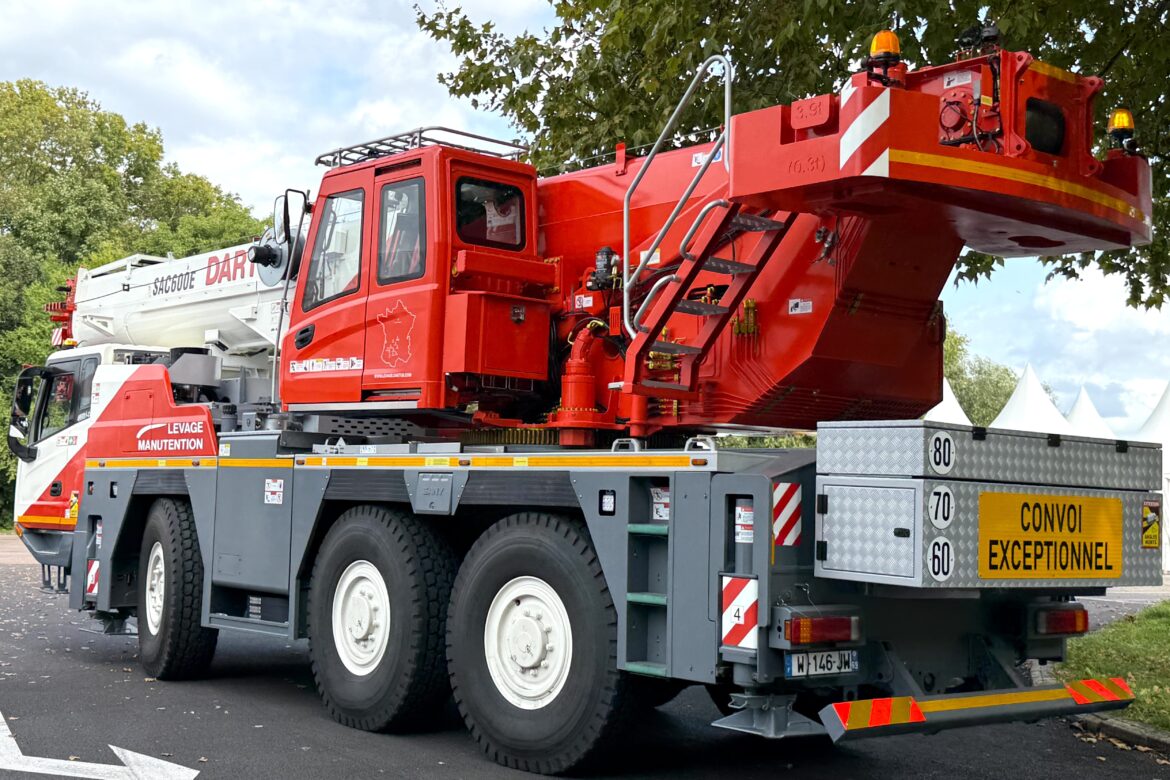 Dartus Levage reçoit une nouvelle grue SANY SAC 600E lors des JDL Expo 2025