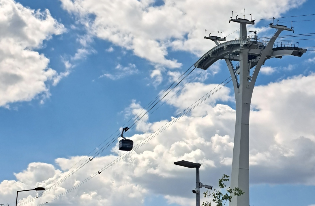 Maintenance du téléphérique Téléo : POMA mise sur la technologie Strand Jack Enerpac