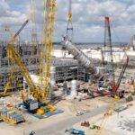Levage et transport XXL : LR12500-1.0 et SPMT 224 lignes d'essieux à l’œuvre sur INEOS Project ONE