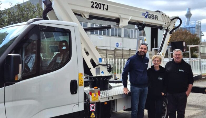 GSR SPA, spécialisé dans les nacelles élévatrices sur camion, étend sa présence en Belgique via un partenariat avec Lauwereys Bvba