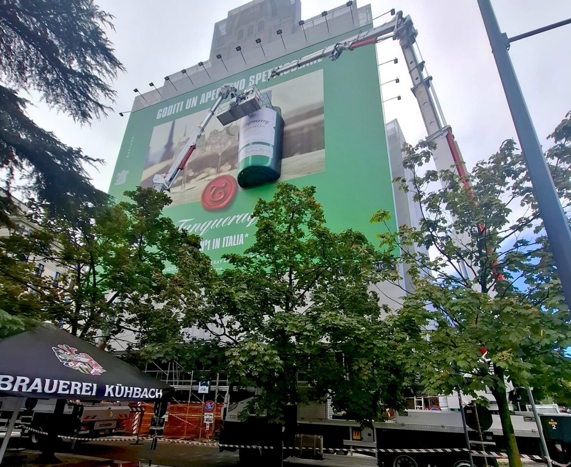 Multitel MJ 420 et MJ 320 à l’œuvre sur l’installation Tanqueray à Milan