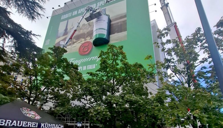 Multitel MJ 420 et MJ 320 à l’œuvre sur l’installation Tanqueray à Milan