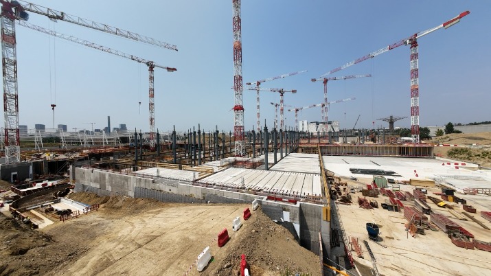 17 grues Potain à l’œuvre sur le futur quartier MIND à Milan