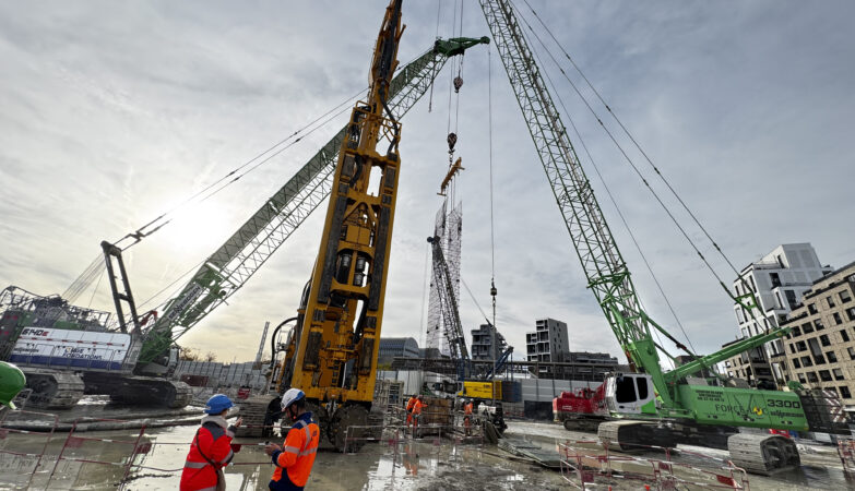 NGE Fondations - SENNEBOGEN 3 - 3300 levage cages armature