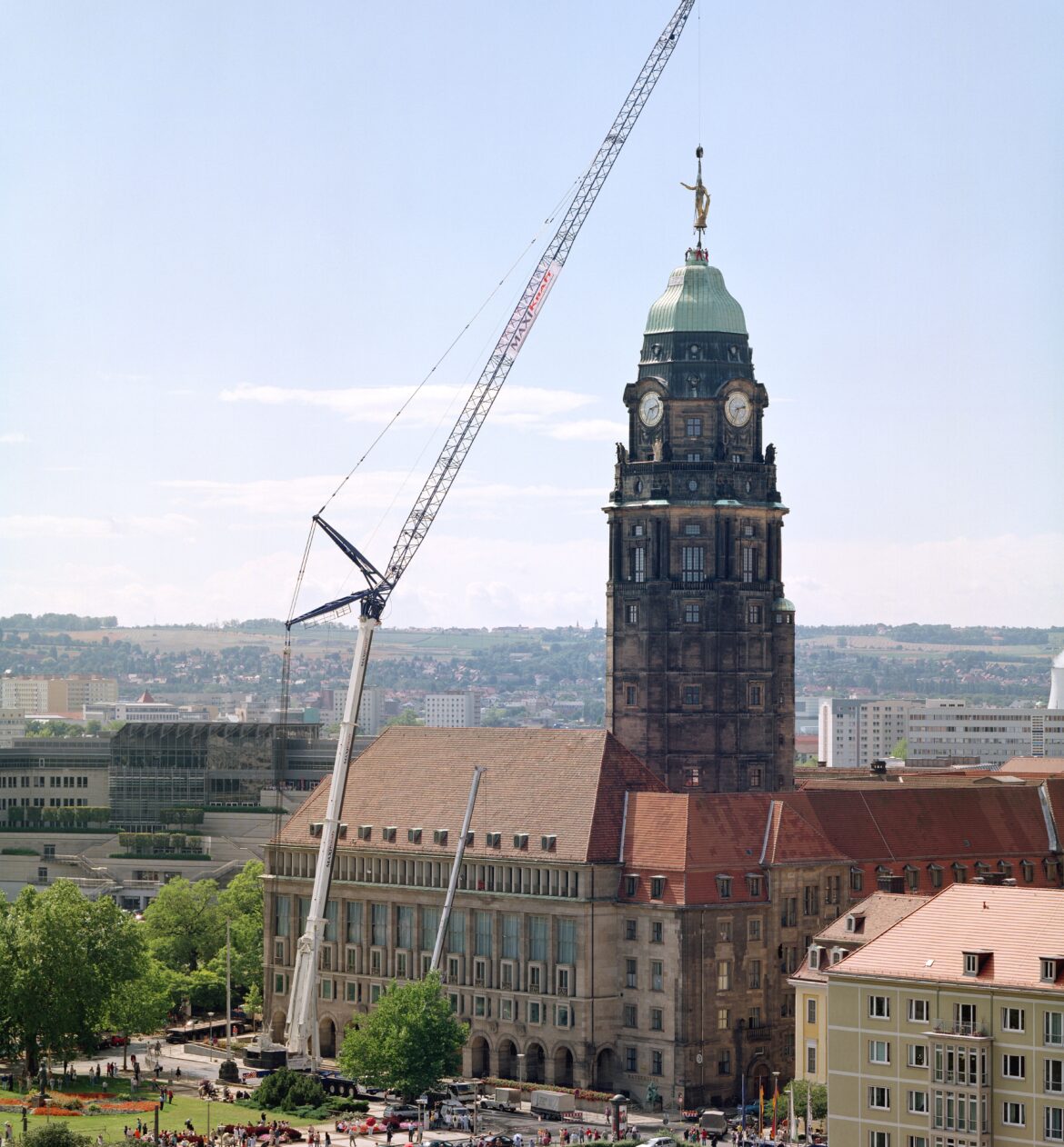 MAXIKraft célèbre sa 1000ᵉ grue Liebherr