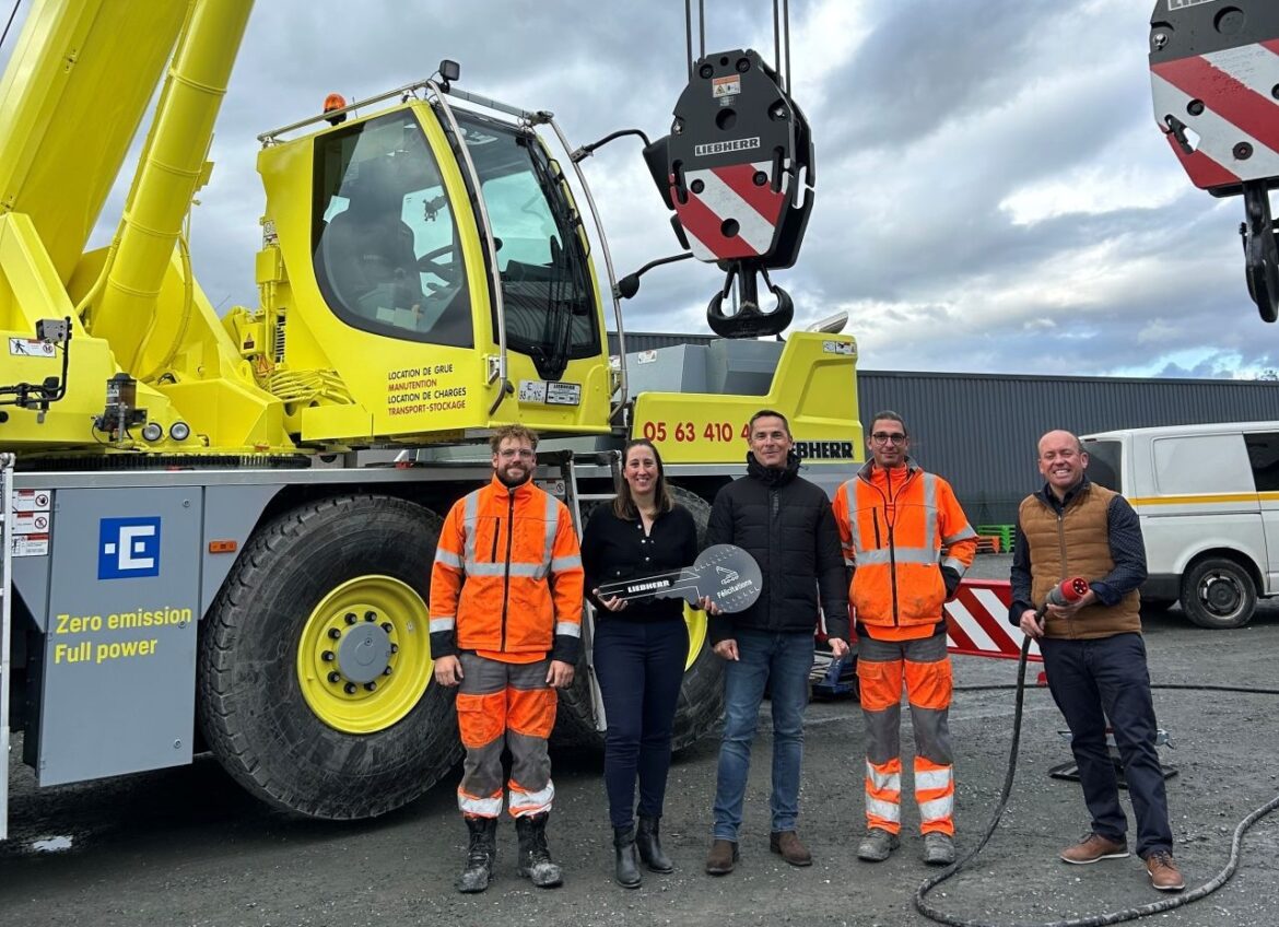 Nouvelle ère électrique chez Janot Levage : la Liebherr LTC 1050-3.1 E rejoint le parc