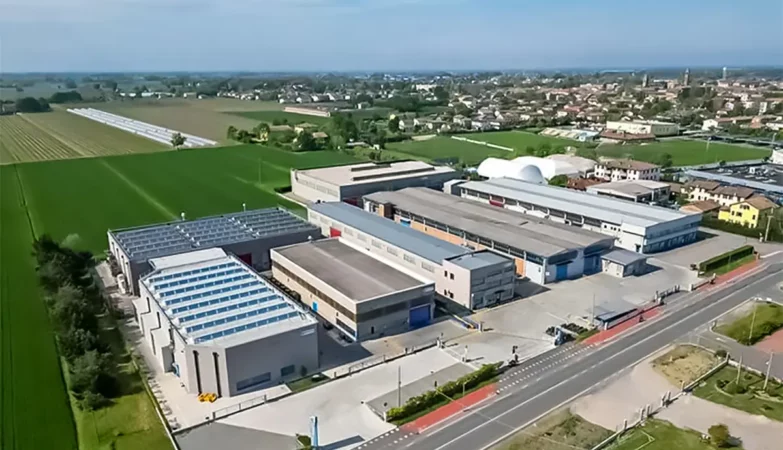 Fassi reprend Tecnove et consolide sa chaîne mécanique en Italie