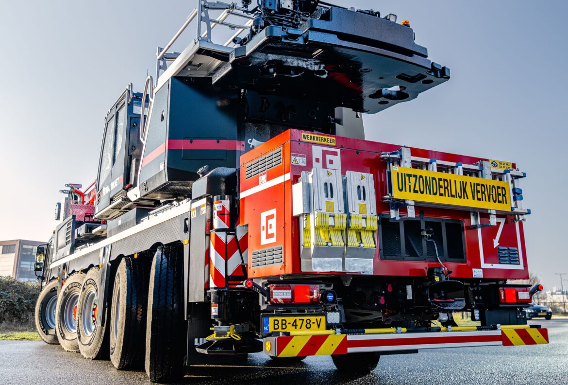 Mammoet réceptionne la première grue mobile Liebherr LTM 1150-5.4E électrique