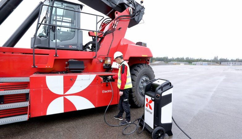 Kalmar s’allie à Kempower et SINEXCEL pour accélérer la transition énergétique dans la manutention
