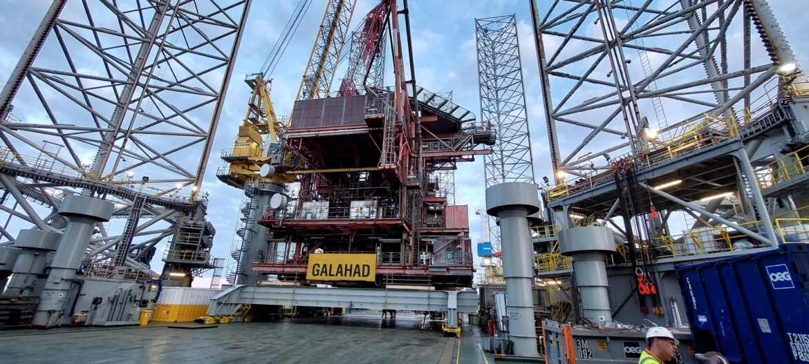 Système de chariot motorisé Enerpac pour le navire de démantèlement Obana de Petrodec