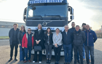 Volvo Trucks équipe le Lycée des Catalins d’un Volvo FH pour la formation des conducteurs