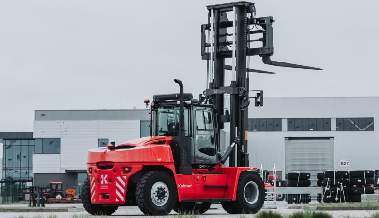 Kalmar signe un accord avec OSTP Finland pour cinq chariots élévateurs
