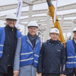 Ralph Edelhäußer, Federal Minister; Frank Schröder, Managing Director & Executive Vice President Customer Support; Noriaki Yashiro, CEO Tadano Europe, Norbert Dünkel, State Minister Tadano