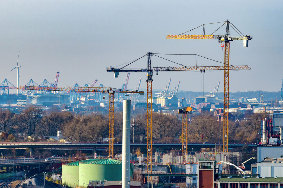 4 Grues Liebherr en service sur le site MVH d’Aurubis à Hambourg