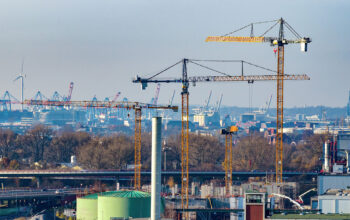 Grues Liebherr en service sur le site MVH d’Aurubis à Hambourg