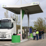 GNL poids lourds : Gaz’up by Enerjump et Volvo Trucks testent un modèle opérationnel à Bordeaux