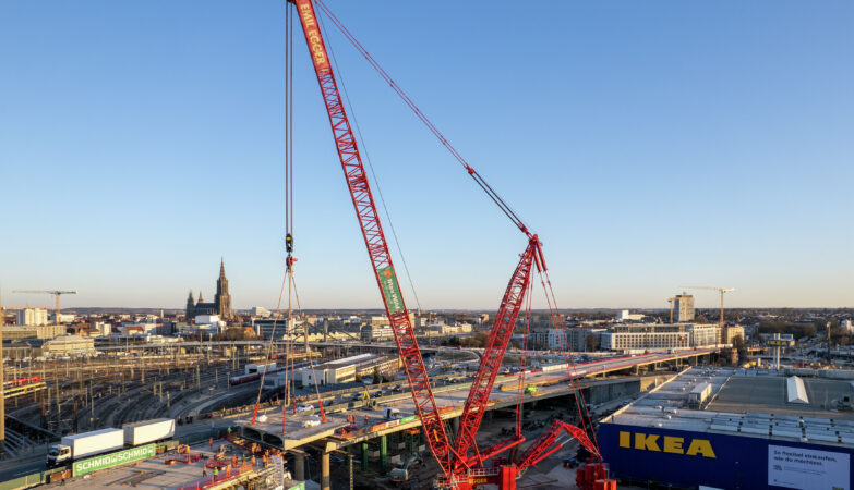 Liebherr LR 11000 a été mobilisée pour démonter un pont de la route fédérale B10