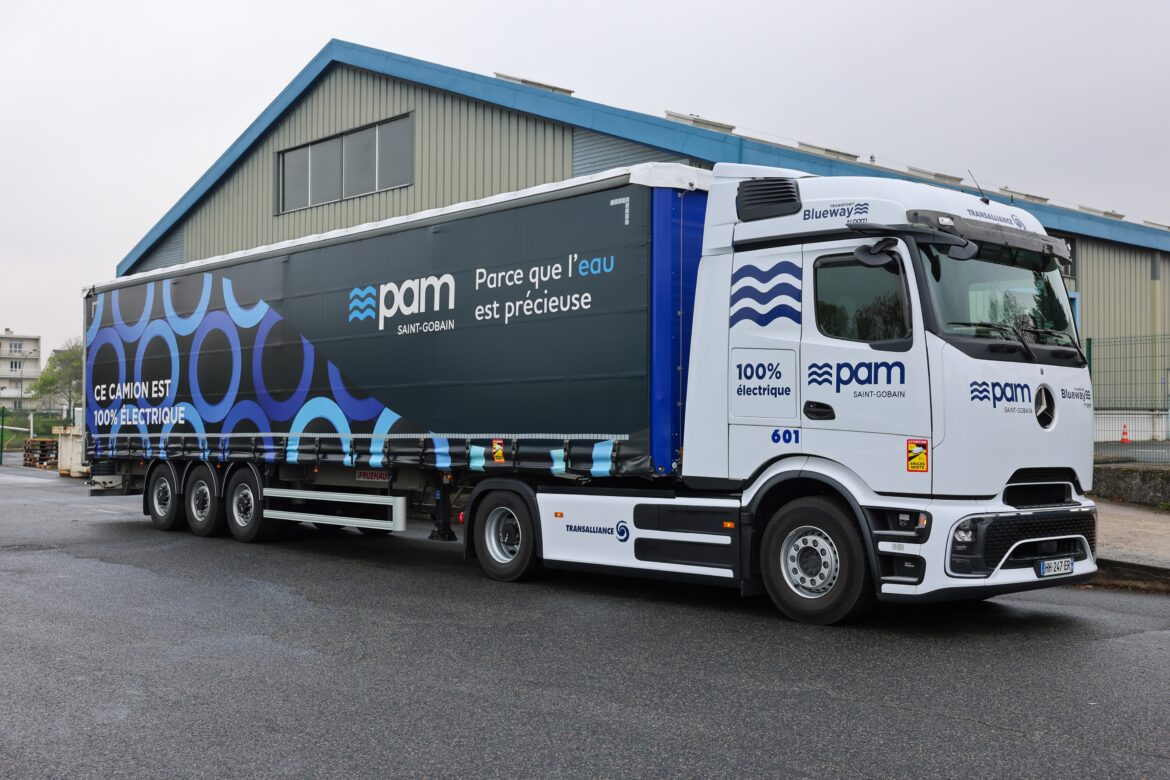 Saint-Gobain PAM accélère : deux camions 100 % électriques prennent la route