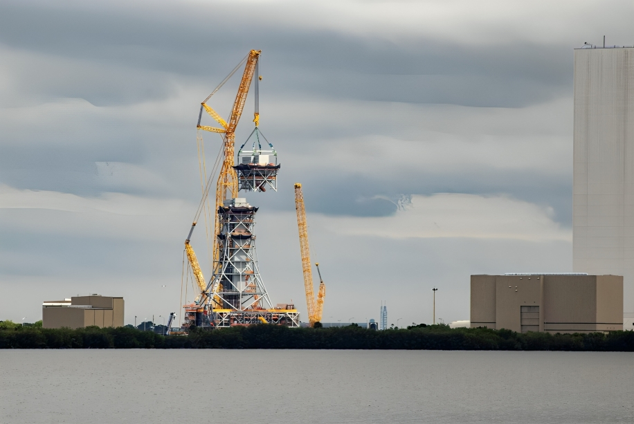 Sarens propulse la conquête spatiale… version XXL !