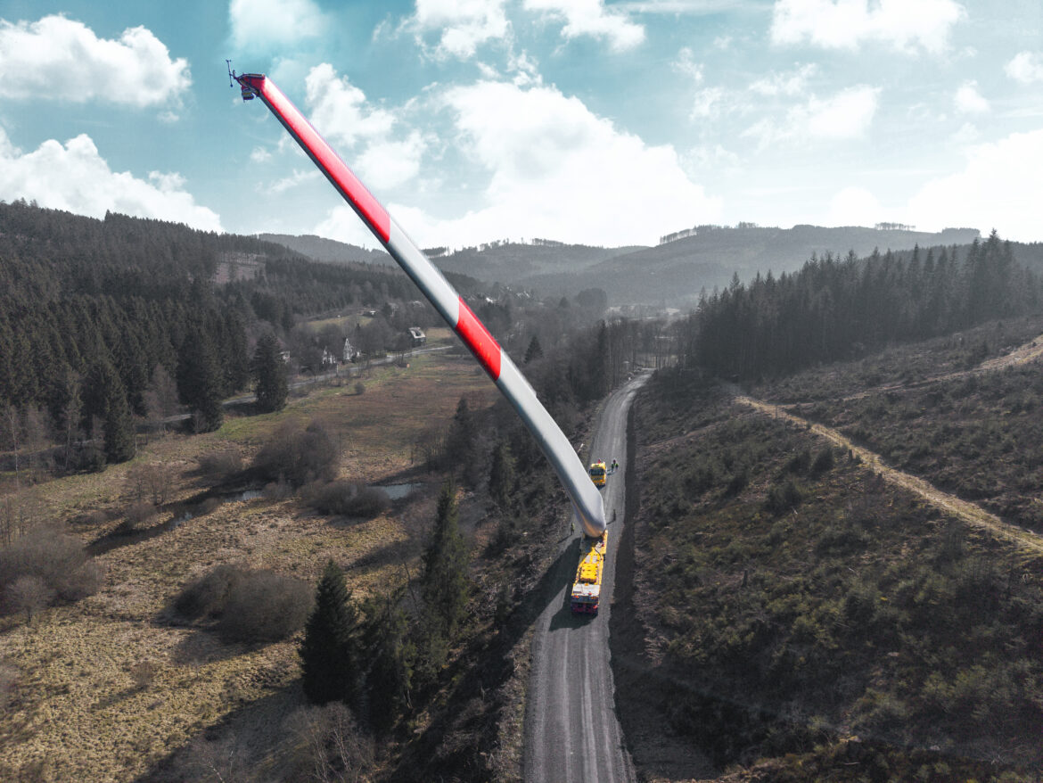 Des géants de 86 mètres à l’assaut des routes du Sauerland
