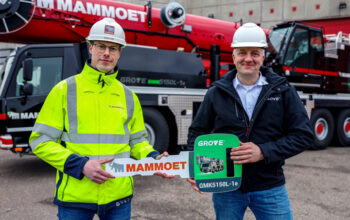 ne grue qui recharge en roulant : Mammoet électrise le levage lourd