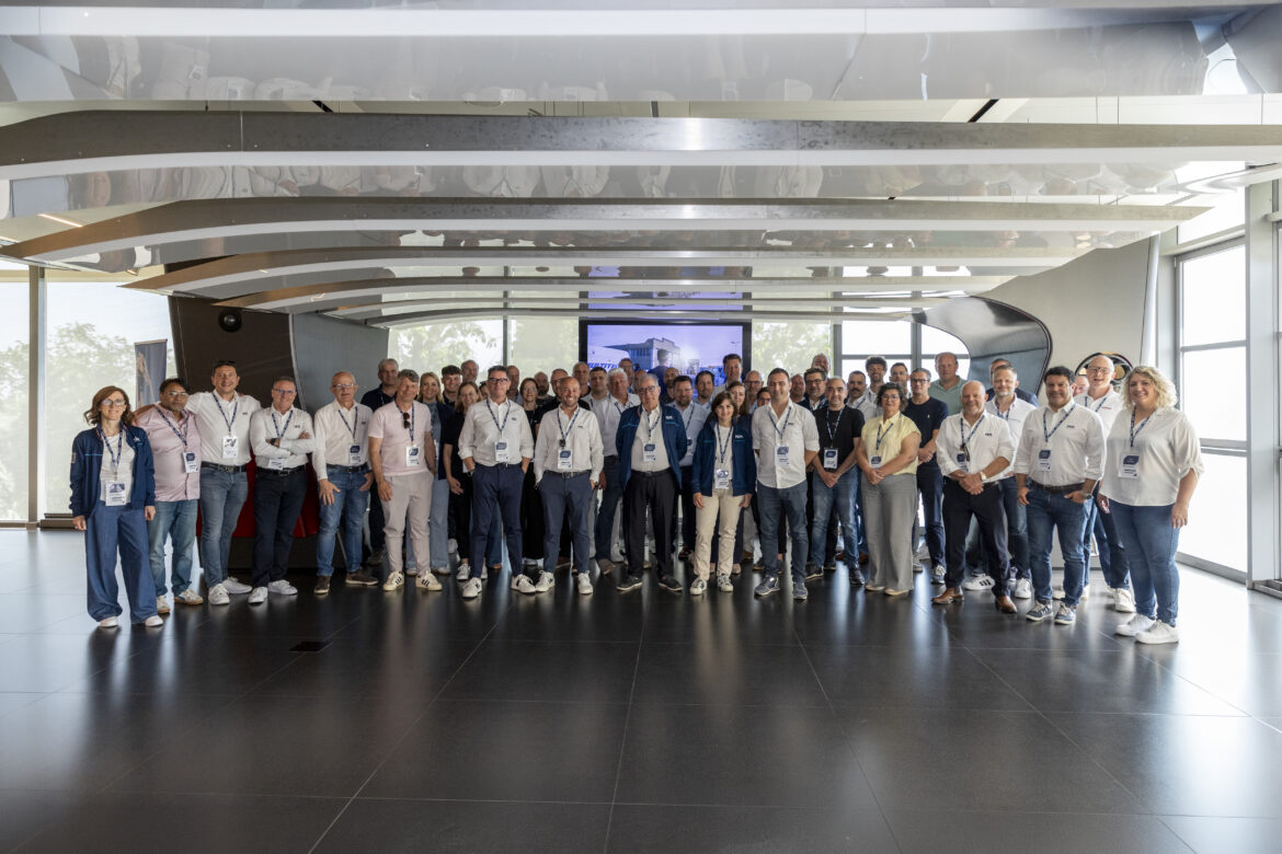 MULTITEL RÉUNIT SON RÉSEAU INTERNATIONAL à l’Heritage Hub Alfa Romeo d’Arese, en Italie