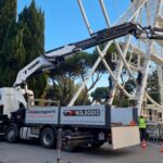 Une grande roue montée au millimètre près grâce aux grues Tadano PM