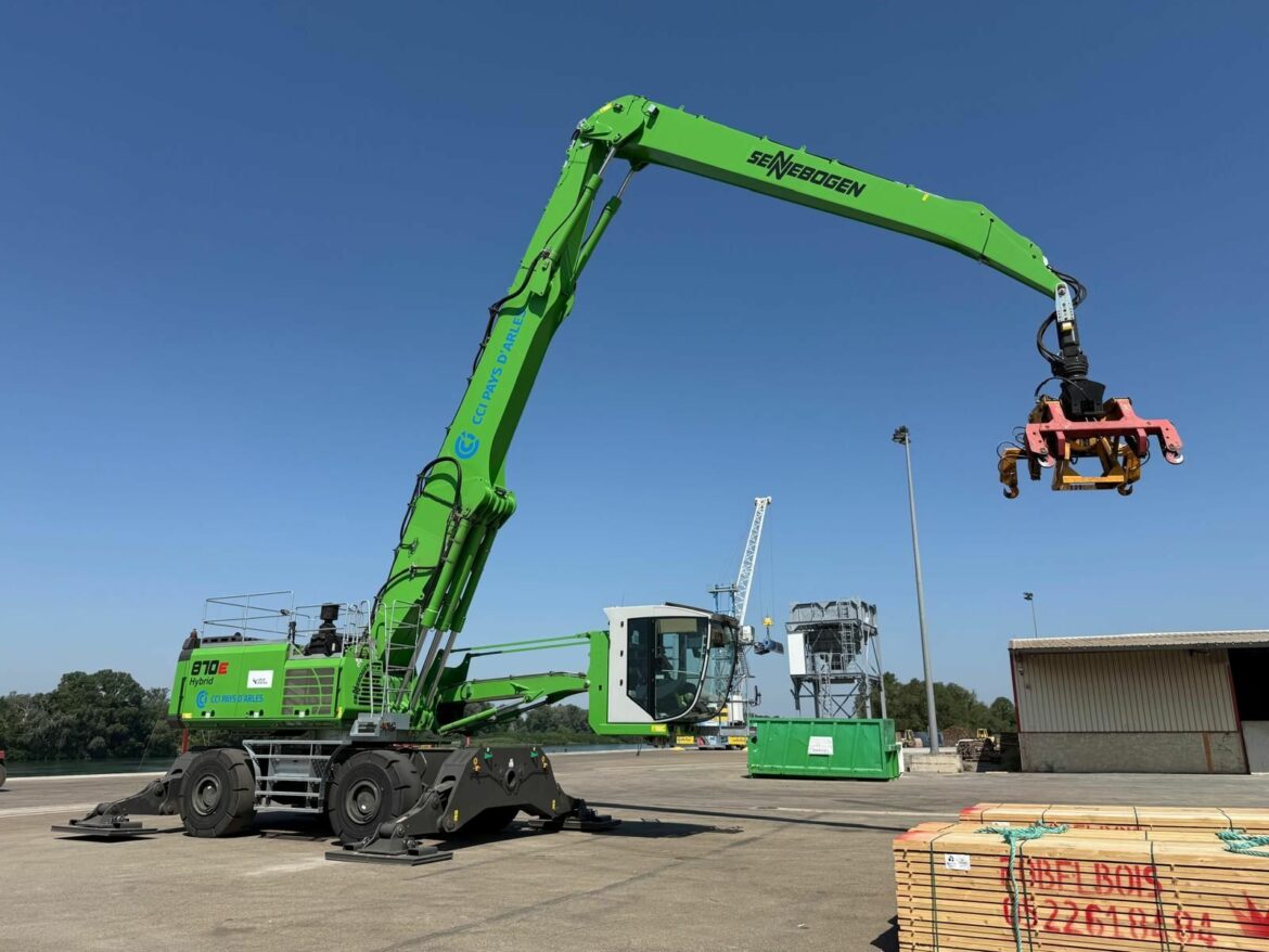 ARLES : le port passe à la vitesse supérieure avec Sennebogen