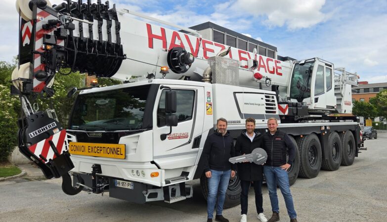 Havez Levage renforce sa flotte avec une nouvelle Liebherr LTM 1110-5.2