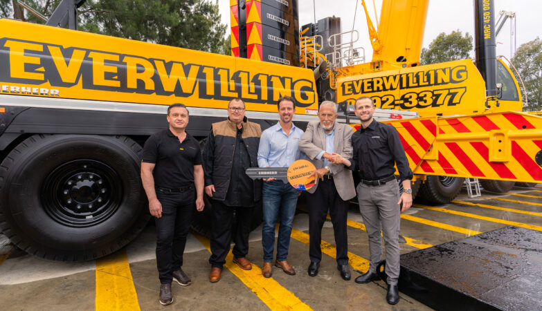 Première australienne : Everwilling Group réceptionne la première Liebherr LTM 1400-6.1 du pays