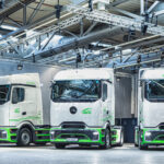 Mercedes-Benz Trucks livre les premiers eActros 400 à prise de force mécanique intégrée