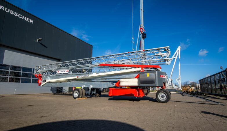 Kooiker & Russcher investit dans 12 grues à montage automatisé Terex