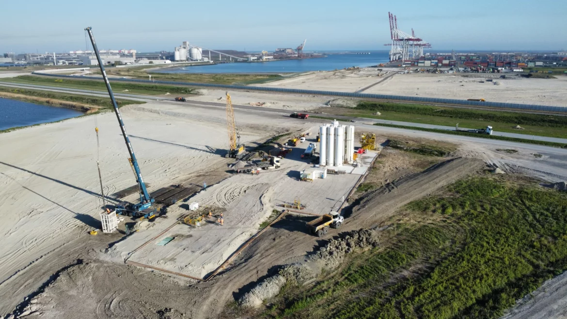 Dunkerque : Spie batignolles lance la construction du futur terminal à conteneurs