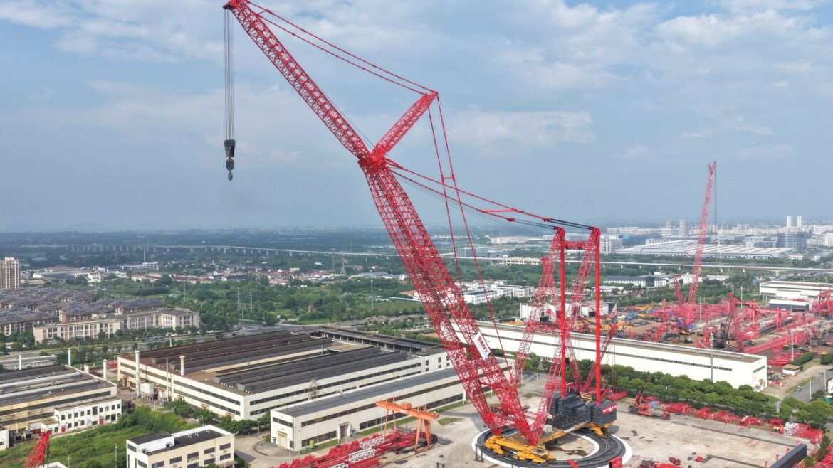 SANY frappe fort avec une grue sur chenilles de 250 000 t.m pour le nucléaire